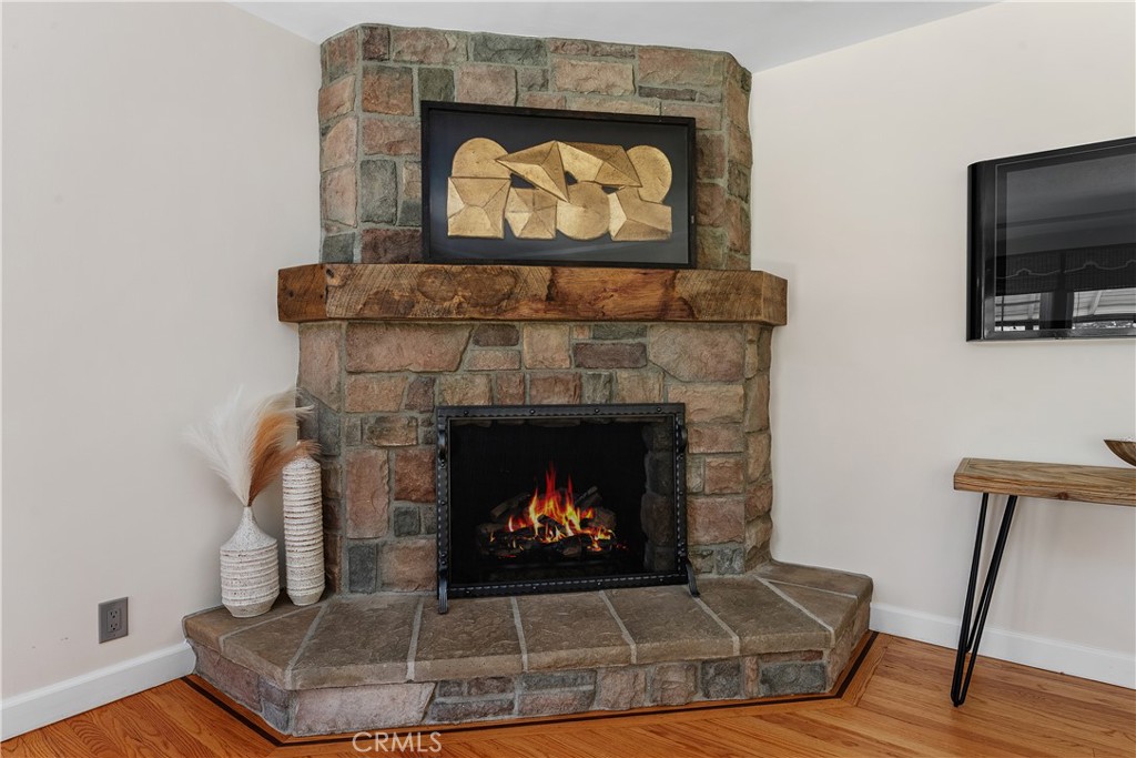 140 E Greenwood