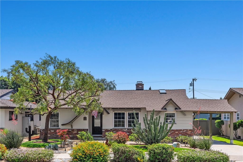 140 E Greenwood