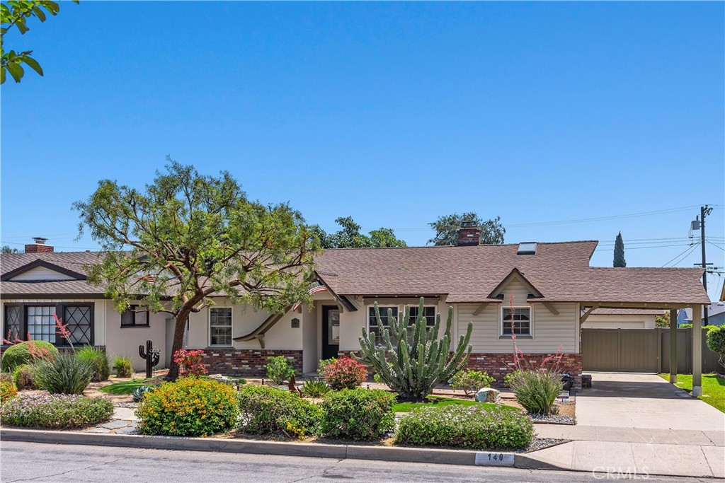 140 E Greenwood