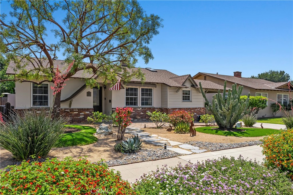 140 E Greenwood