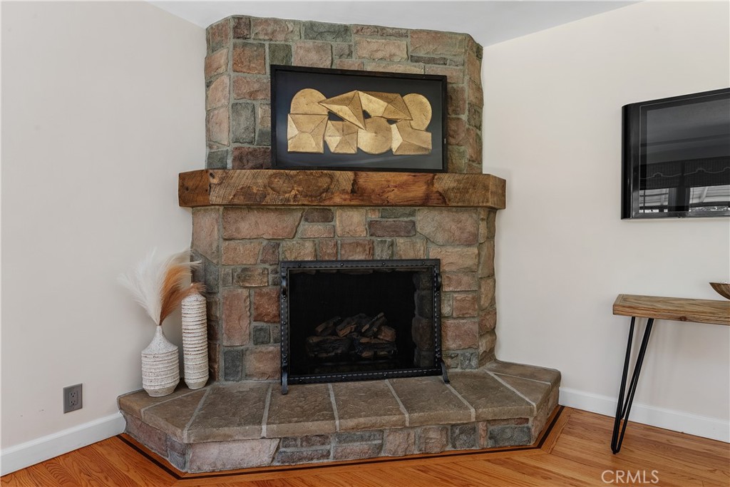 140 E Greenwood