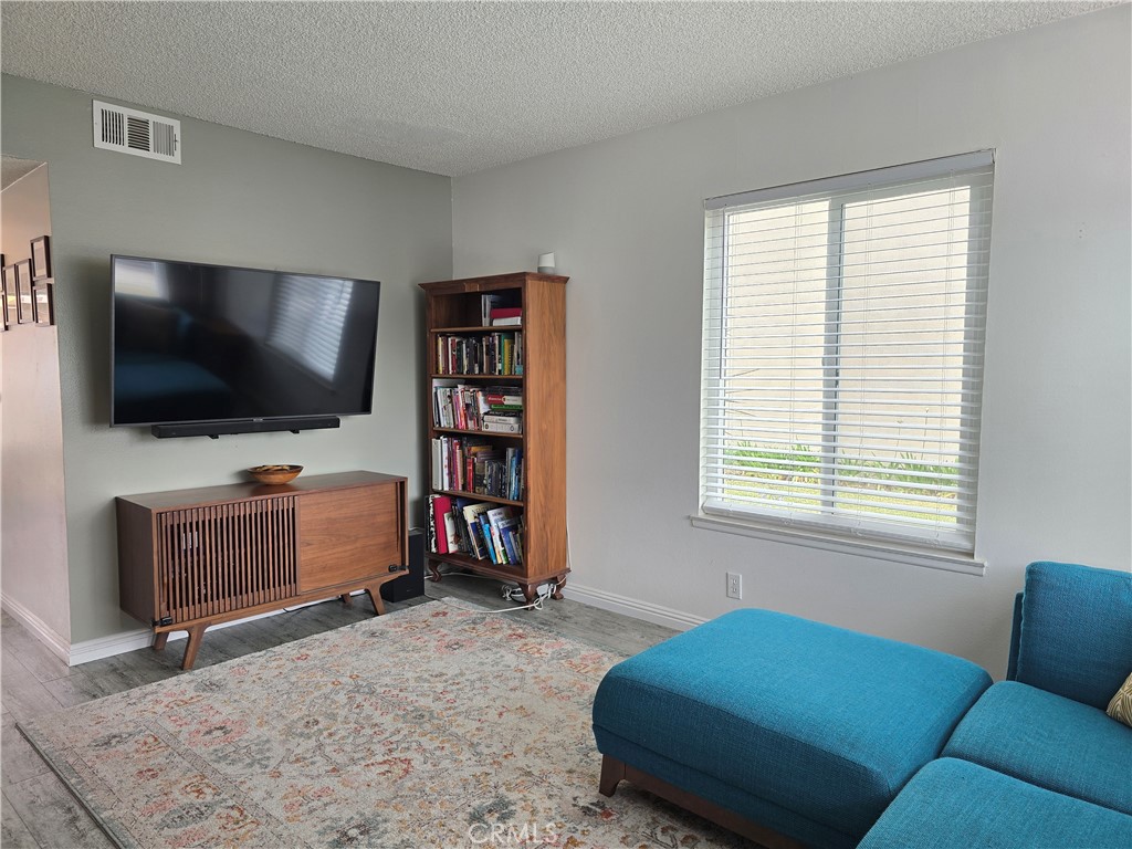 12816 Sussex Circle