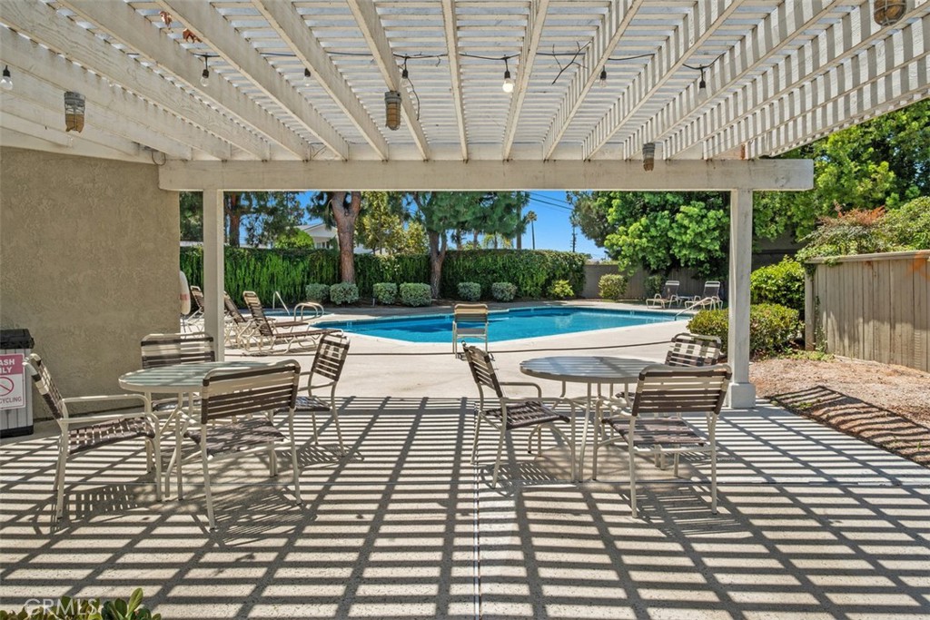 241 E Ponderosa Lane