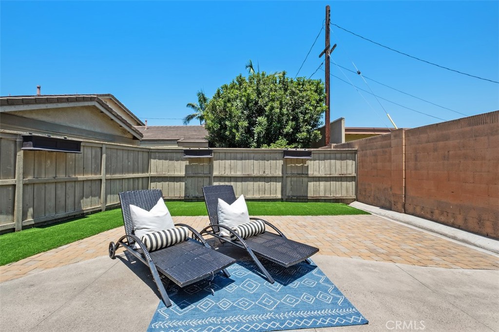 241 E Ponderosa Lane