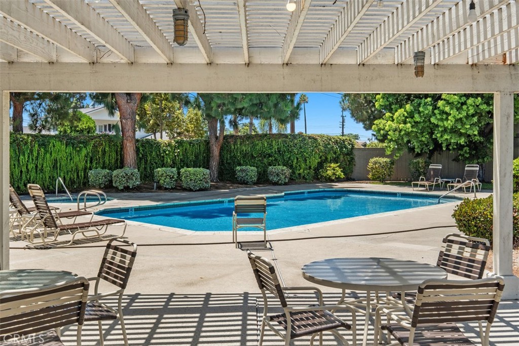 241 E Ponderosa Lane