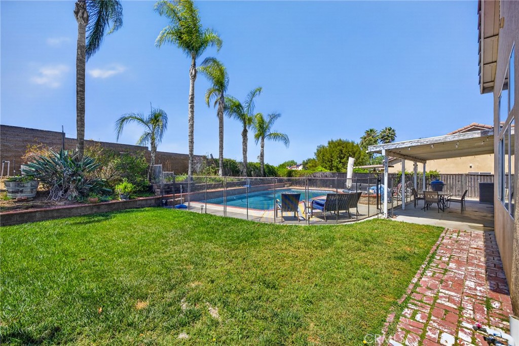 807 Lomond