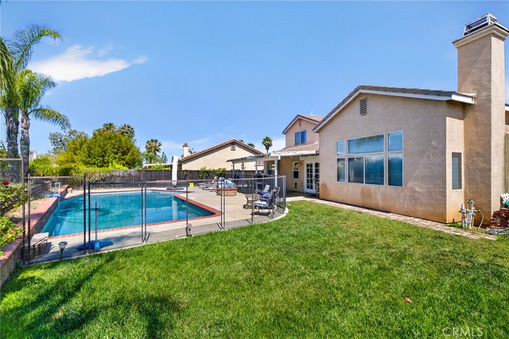 807 Lomond