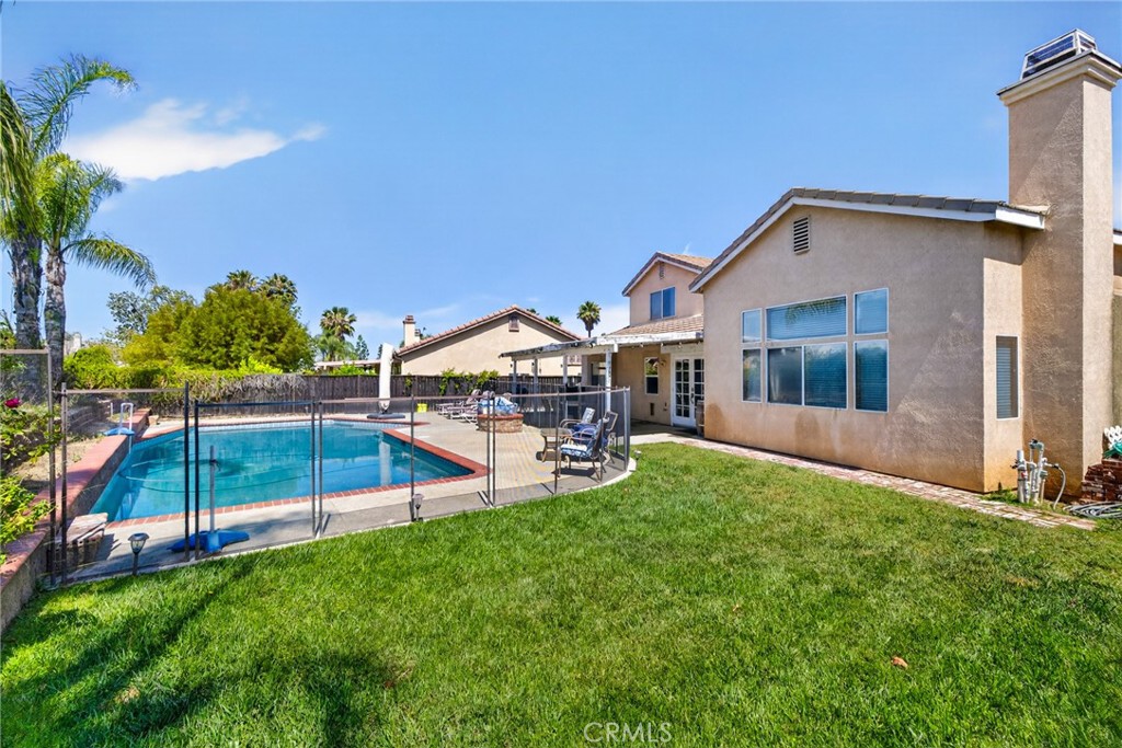 807 Lomond