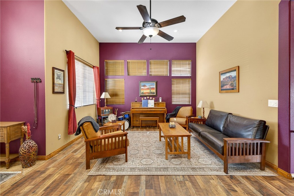 807 Lomond