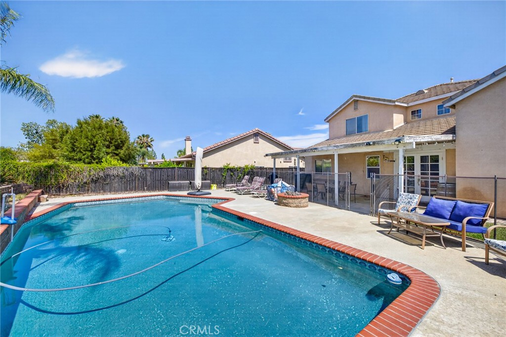 807 Lomond