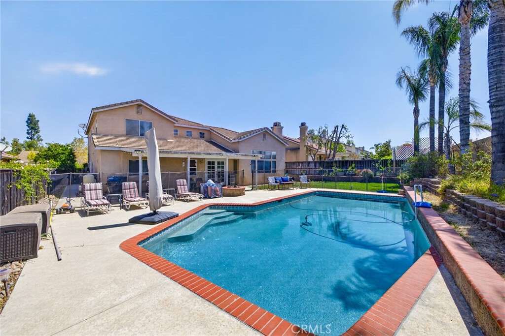 807 Lomond