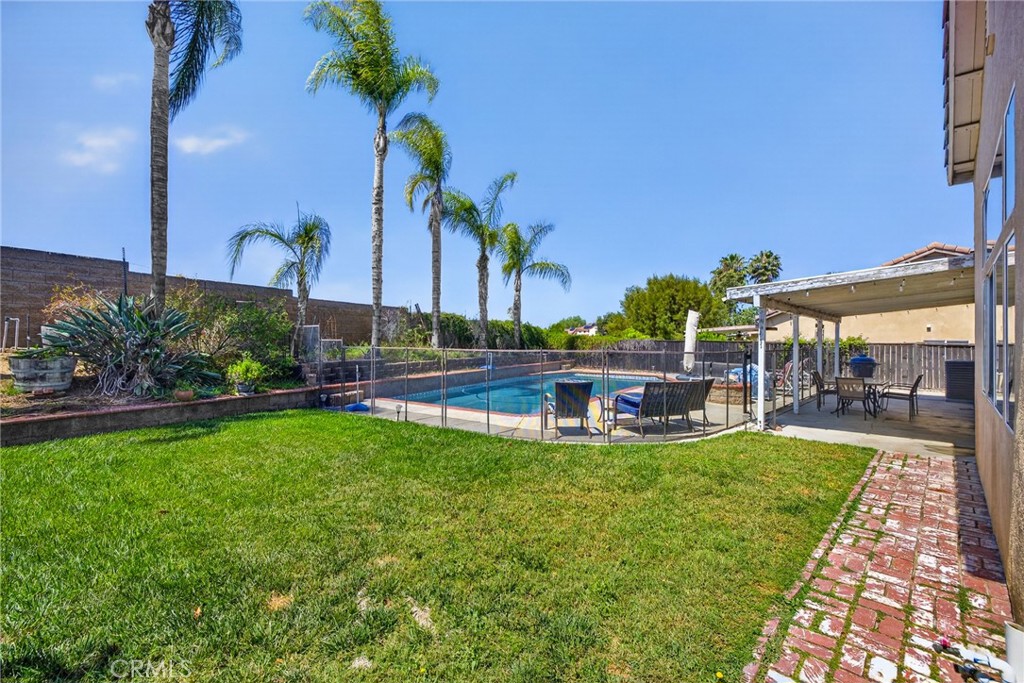 807 Lomond