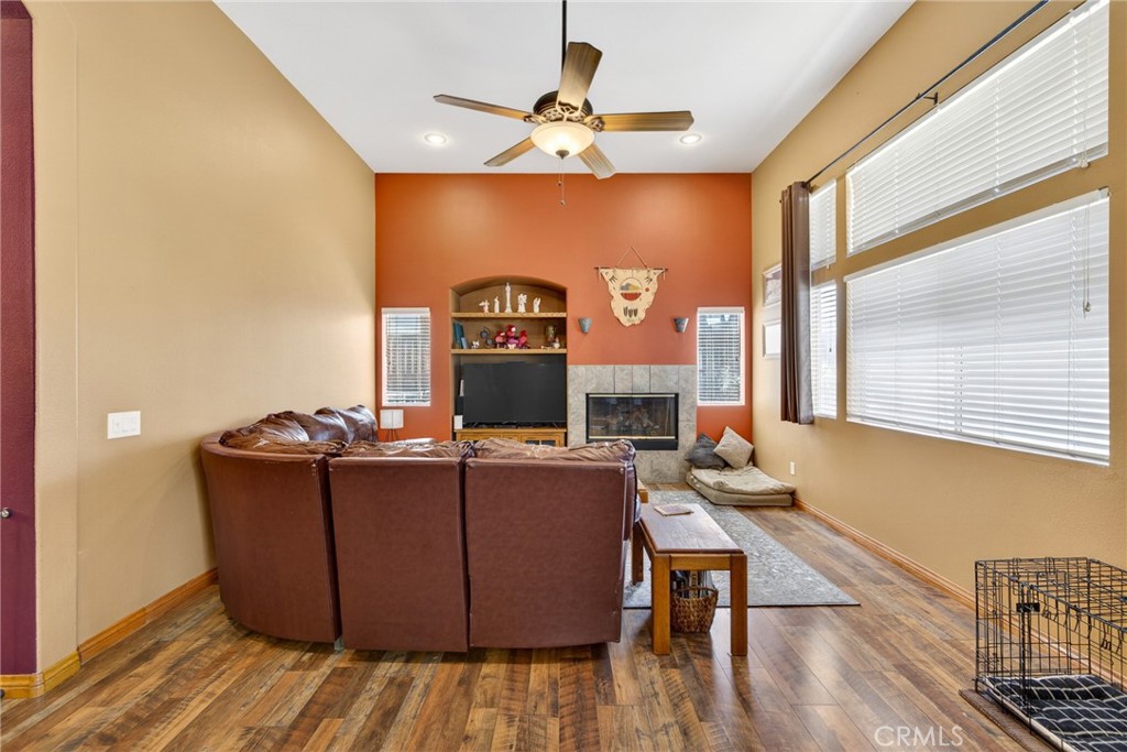 807 Lomond