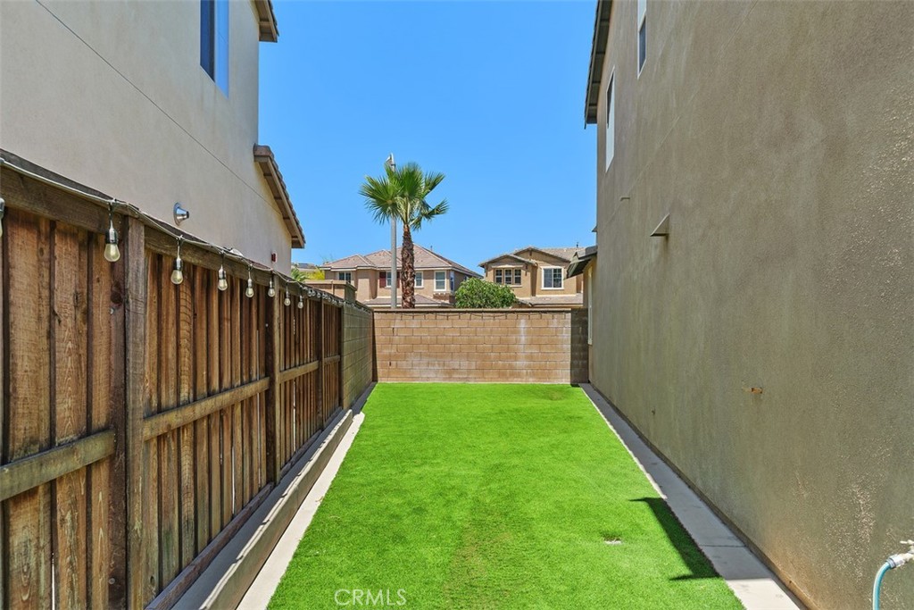 11415 Valley Oak