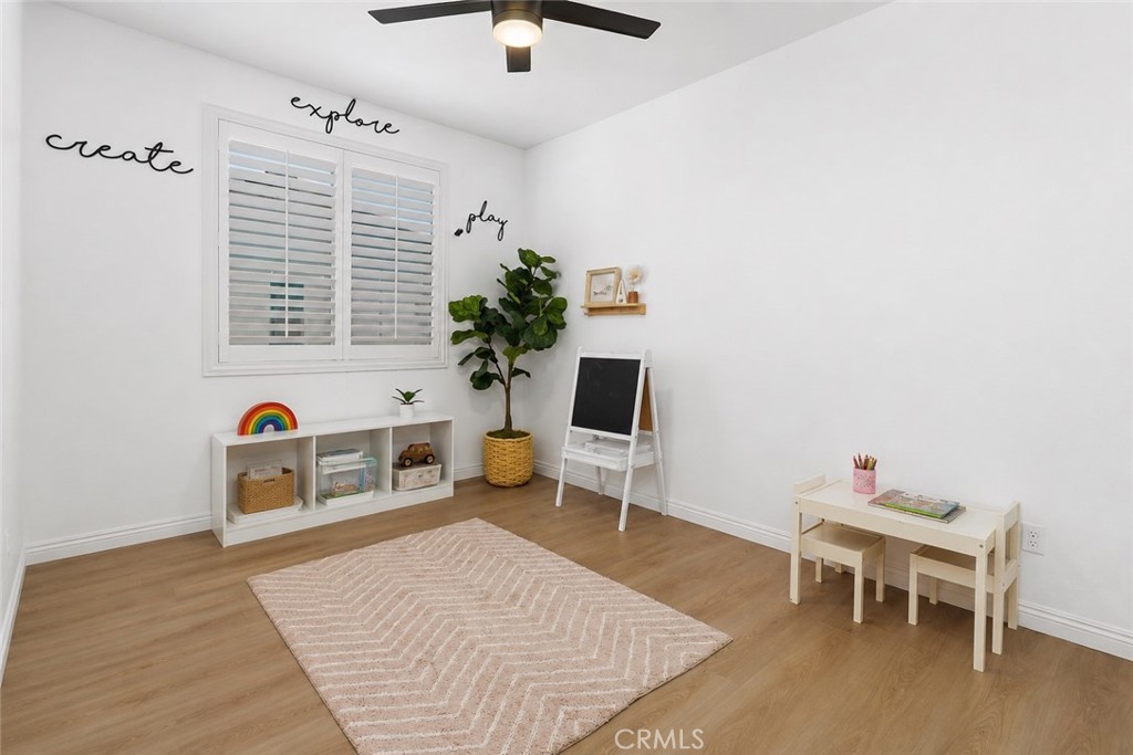 11415 Valley Oak