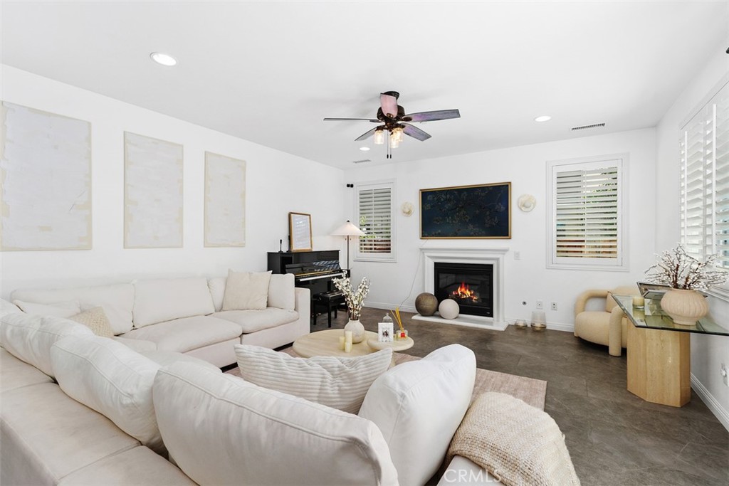 11415 Valley Oak