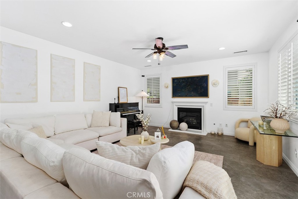 11415 Valley Oak