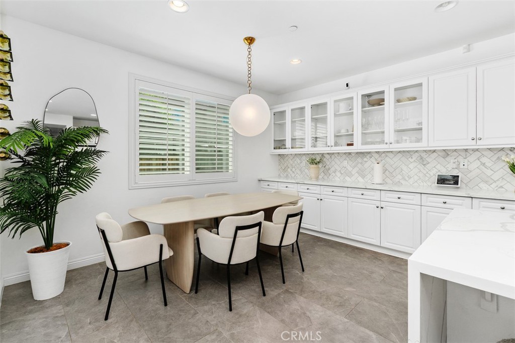 11415 Valley Oak