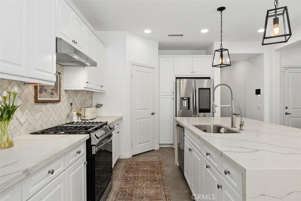 11415 Valley Oak