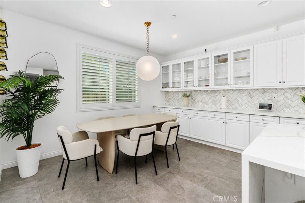 11415 Valley Oak