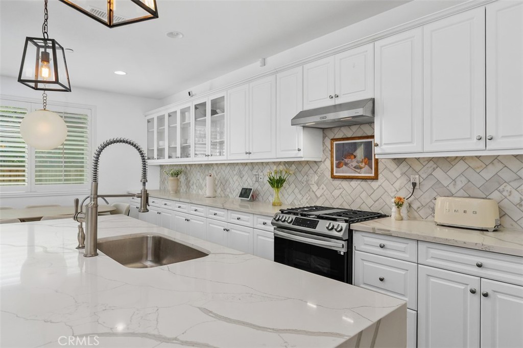 11415 Valley Oak