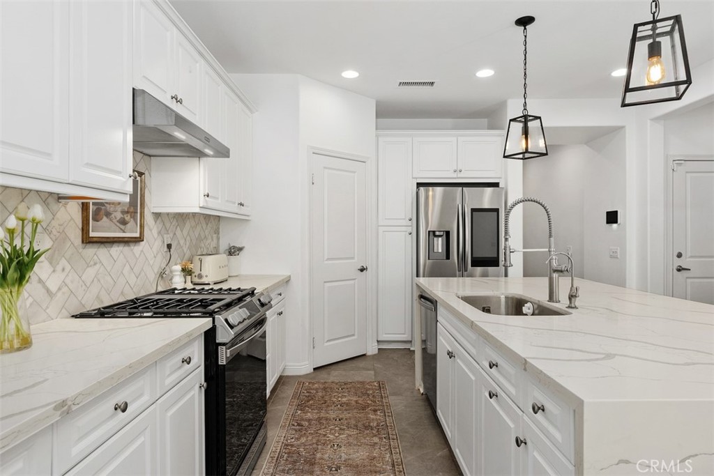 11415 Valley Oak