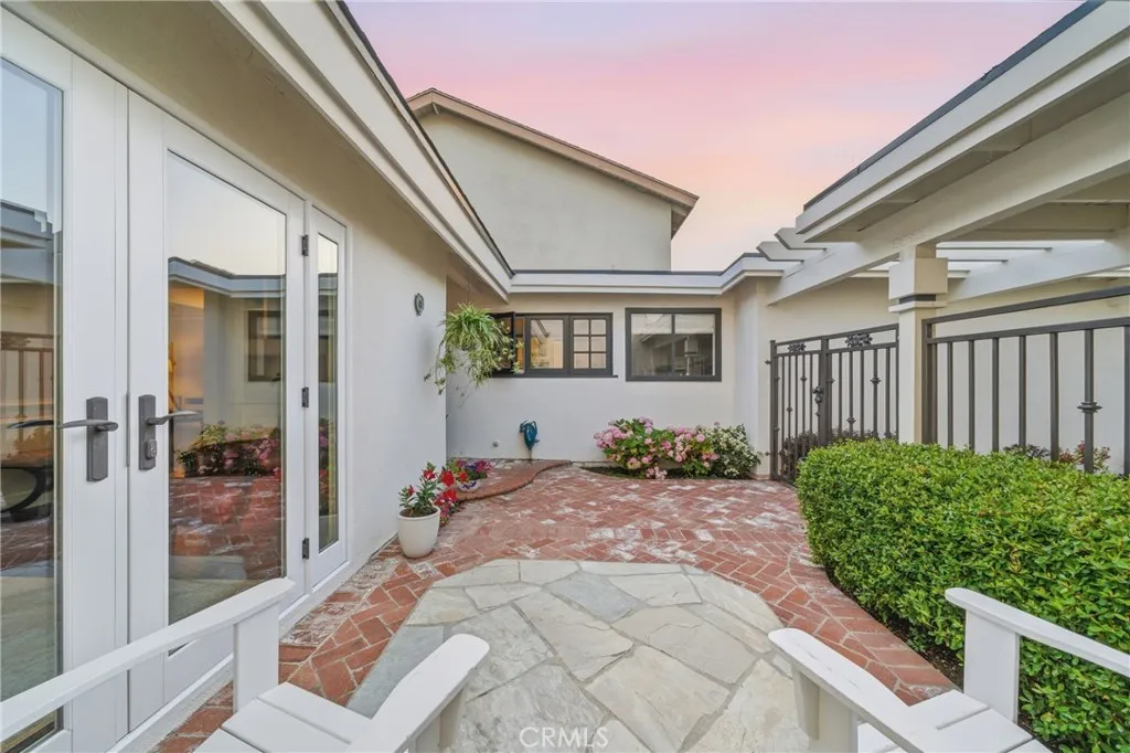 3 Whitewood Way