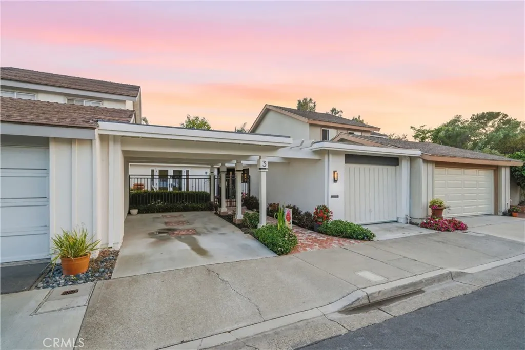 3 Whitewood Way