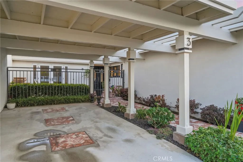 3 Whitewood Way