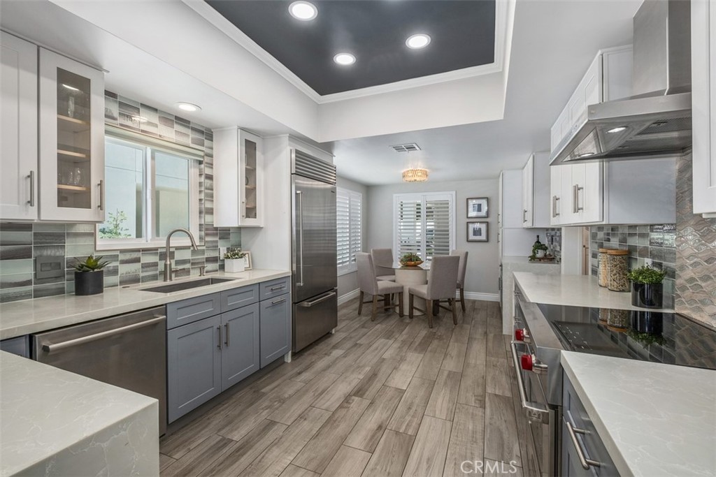 26151 Via California