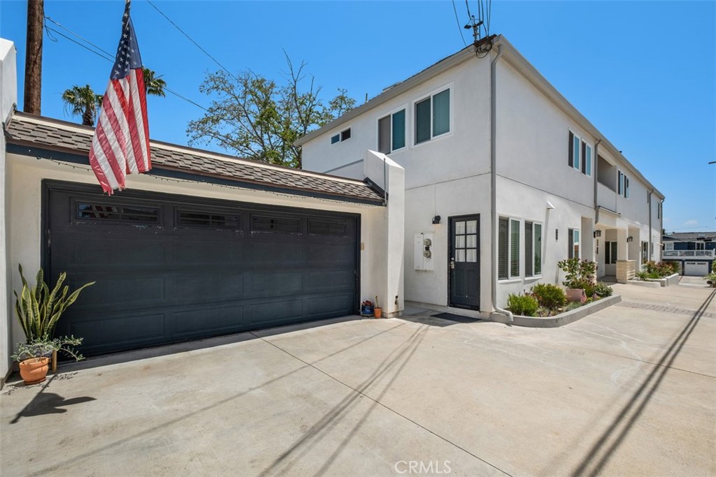 26151 Via California
