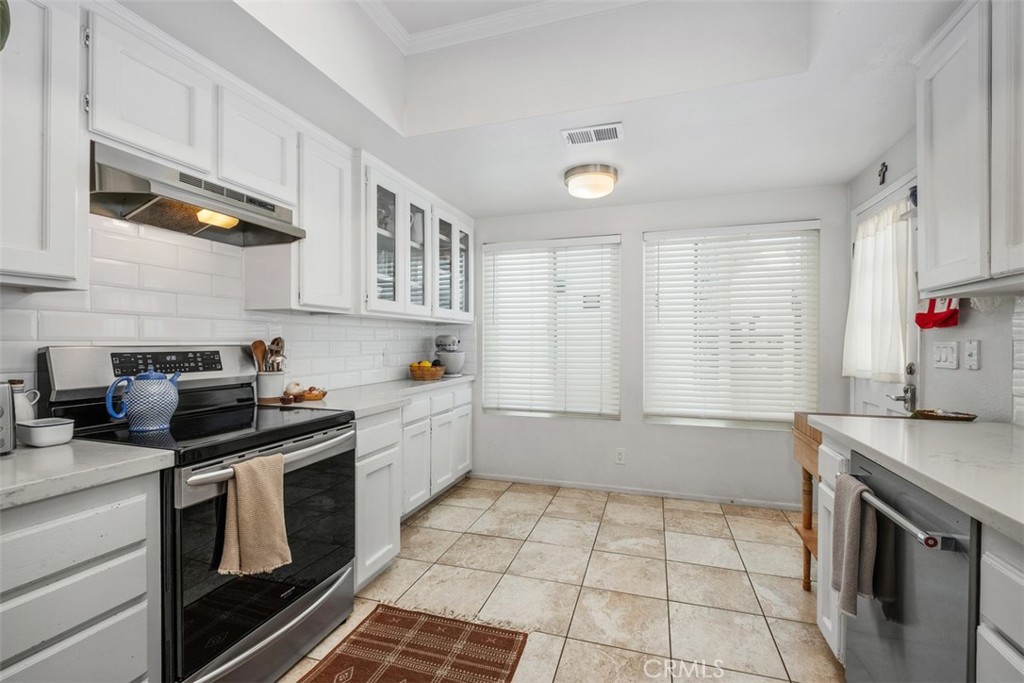 26151 Via California