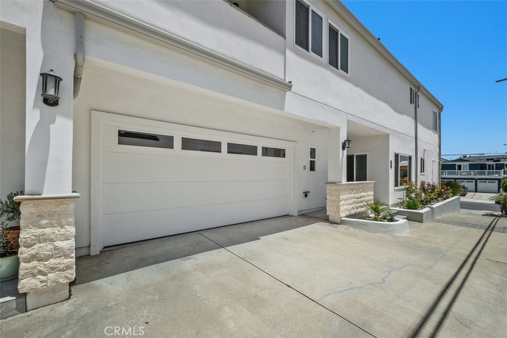 26151 Via California
