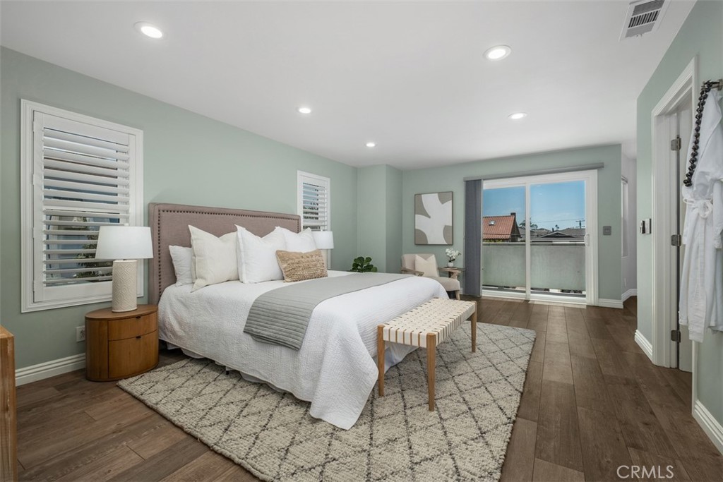 26151 Via California
