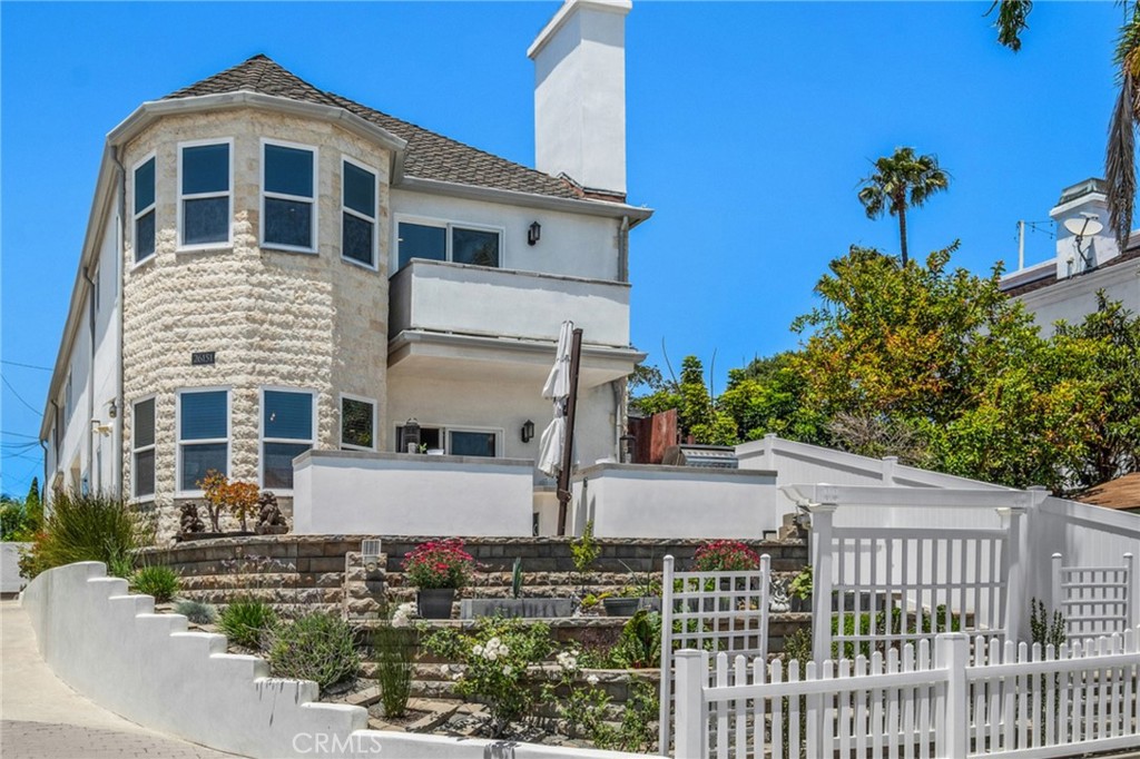 26151 Via California