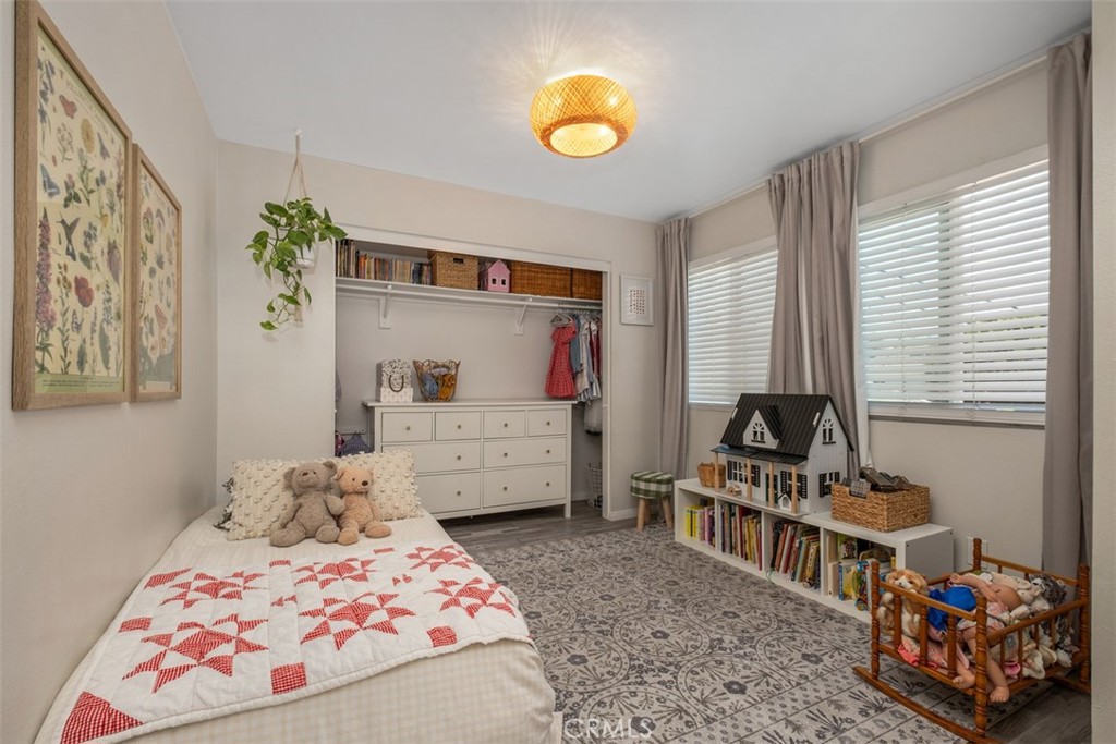 26151 Via California