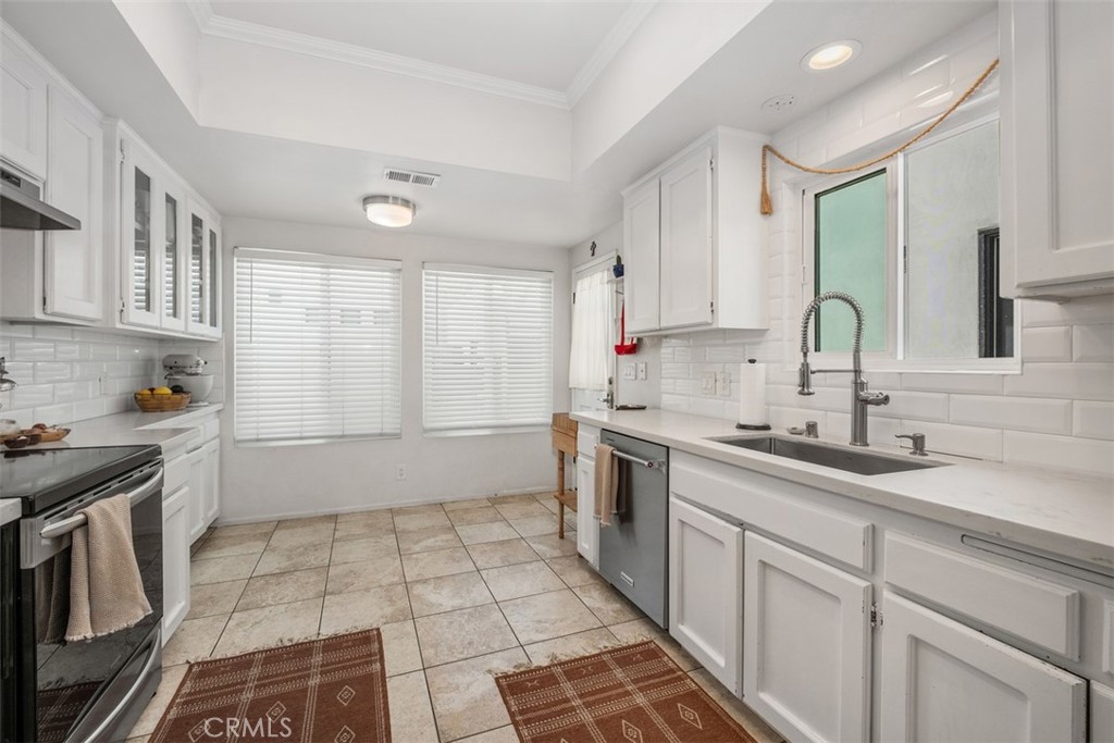 26151 Via California