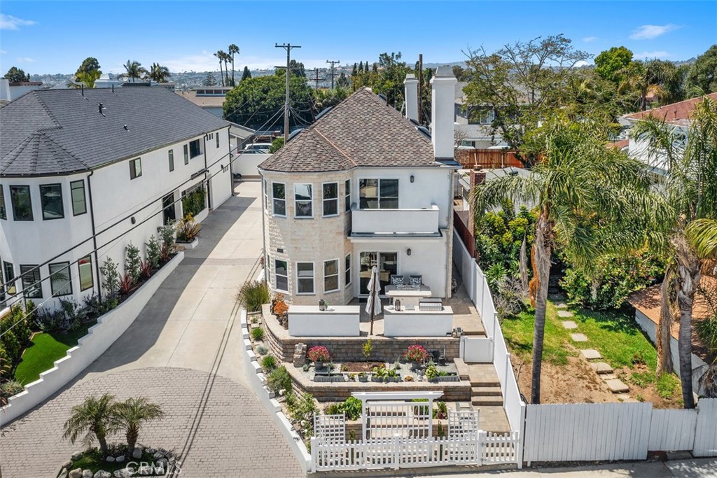 26151 Via California