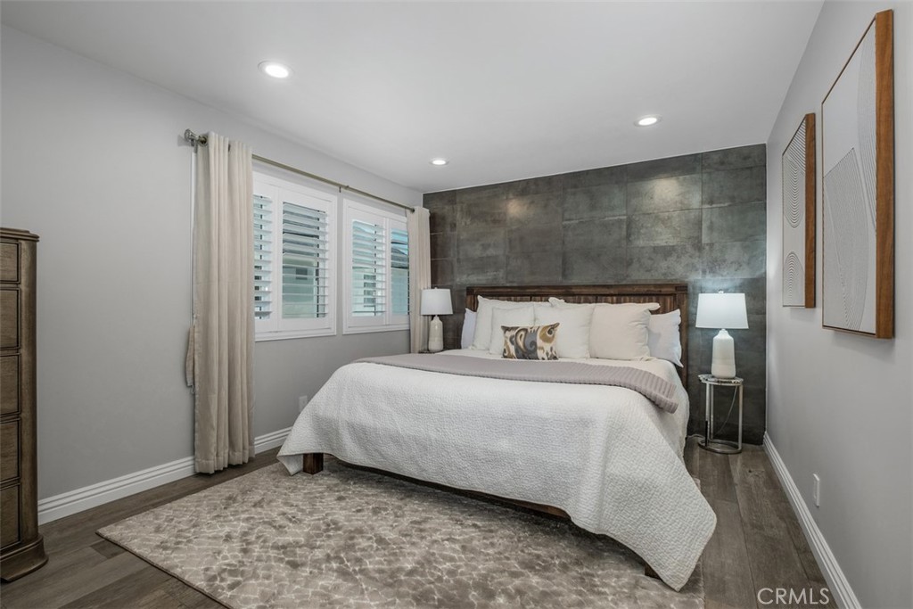 26151 Via California