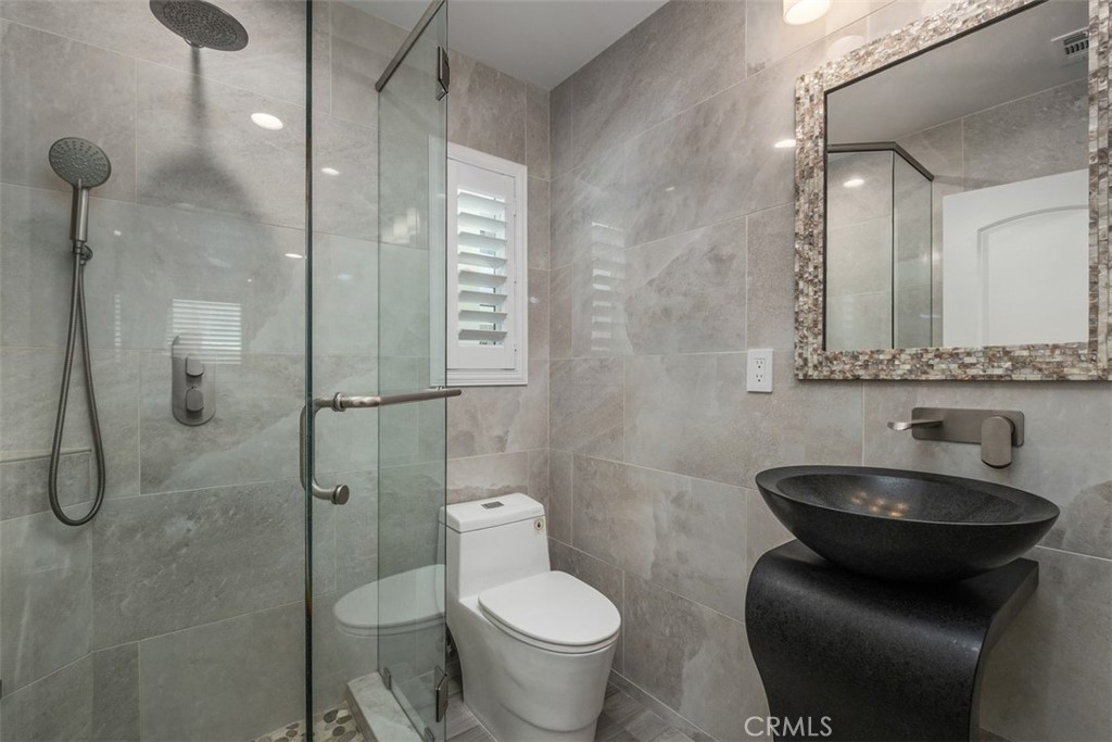 26151 Via California