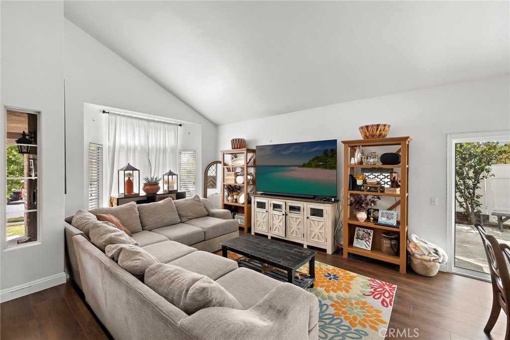 3810 Middleburg