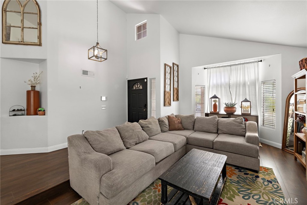 3810 Middleburg
