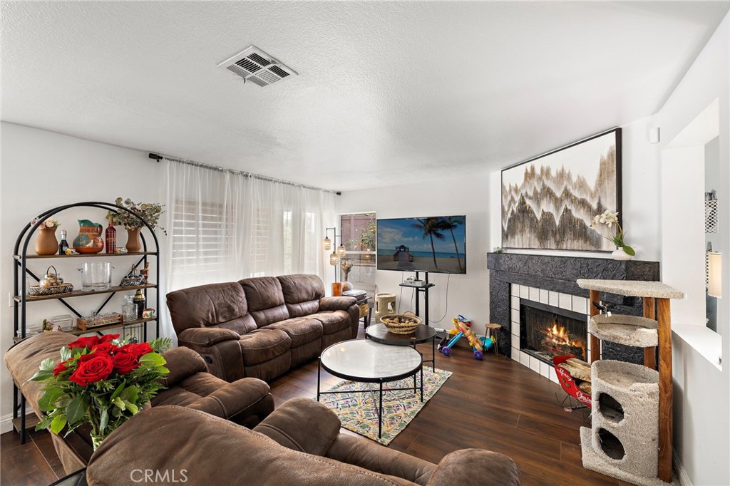 3810 Middleburg