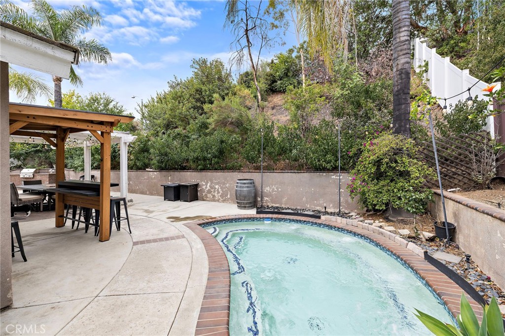3810 Middleburg