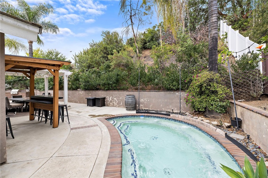 3810 Middleburg