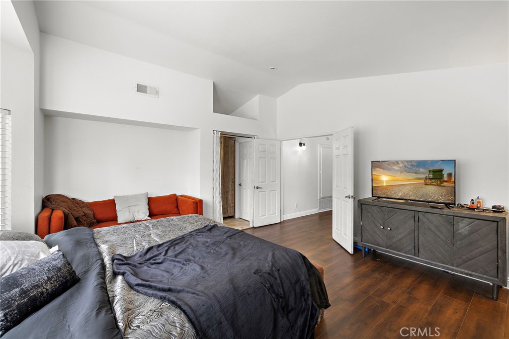 3810 Middleburg