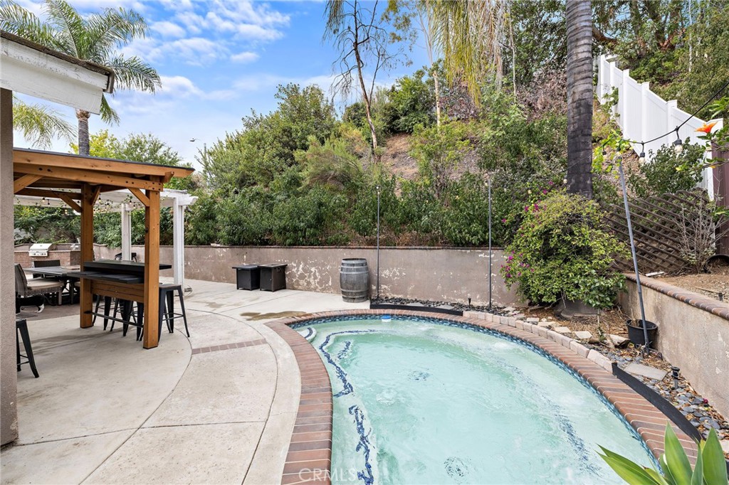 3810 Middleburg