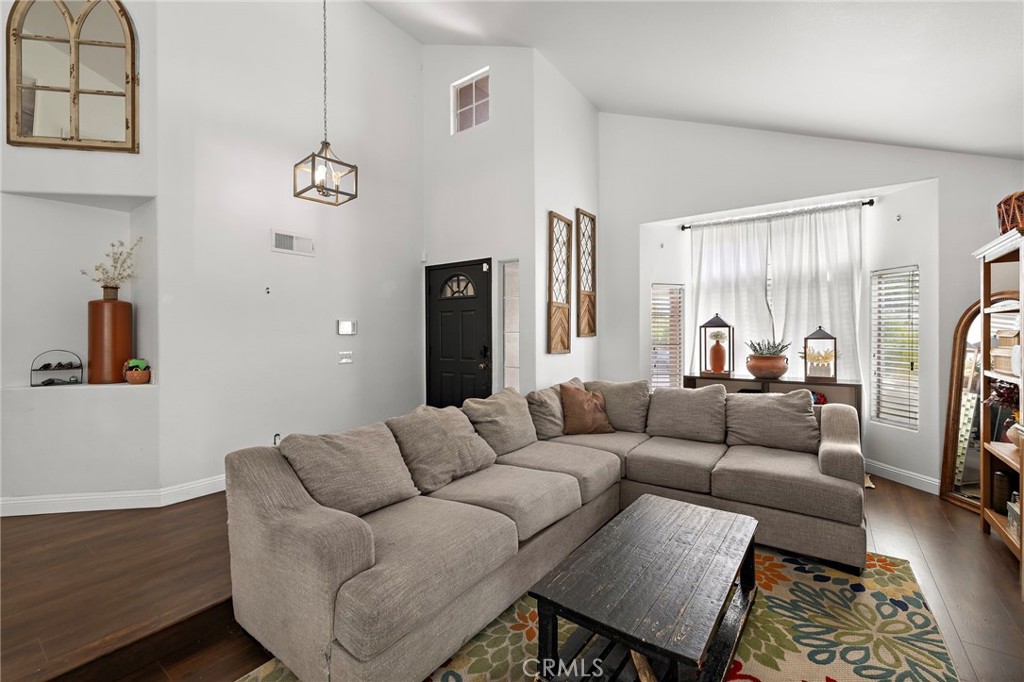 3810 Middleburg