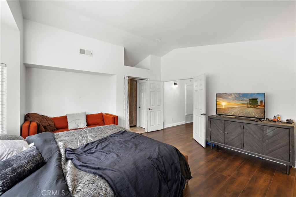 3810 Middleburg