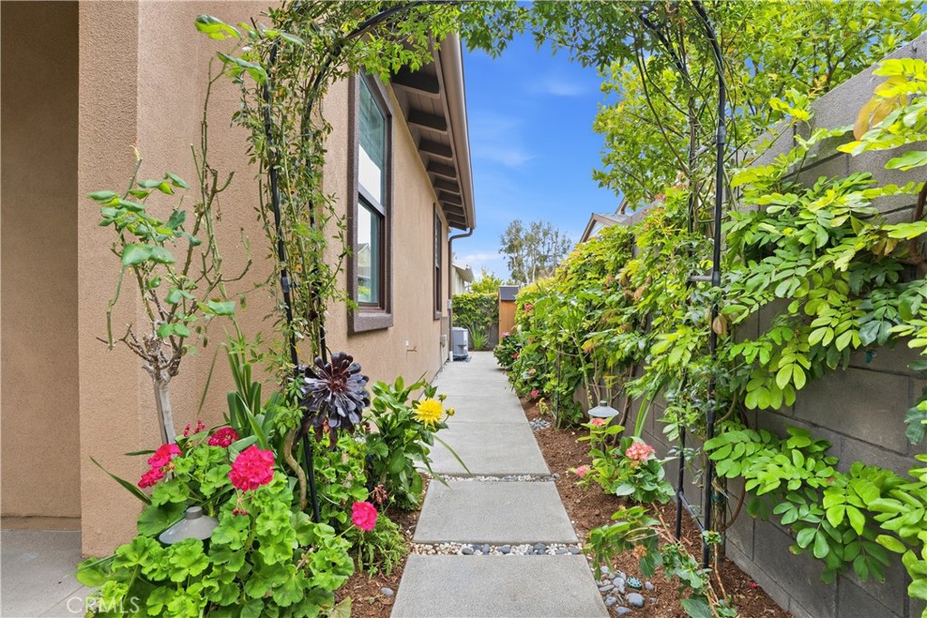 41 Ocaso Street
